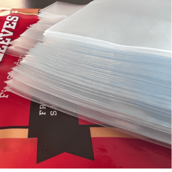 Easy Pull Tabbed Card Sleeves - 100 Pack - Bild 5