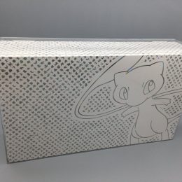 Skyddsbox för Pokémon 151 Mew UPC Box - PET Plast